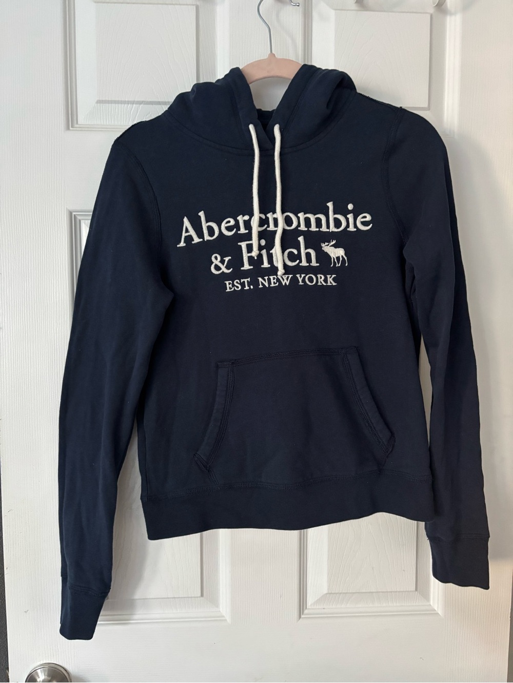 Abercrombie & Fitch Women's Navy Logo Hoodie Sweater XS
